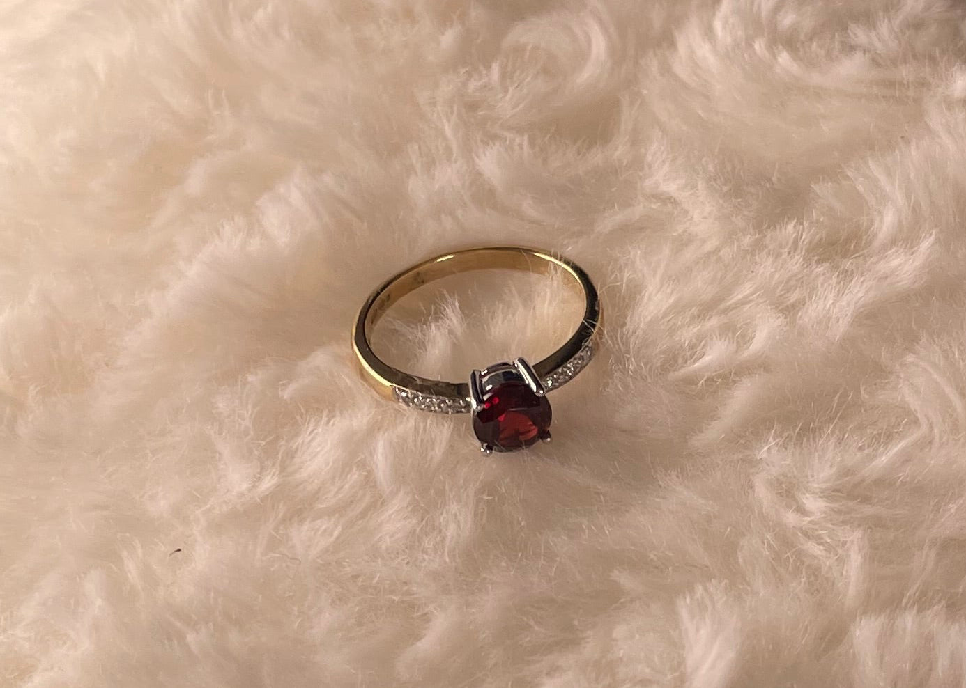 9ct Yellow Gold Garnet Set Dress Ring with Diamond chips