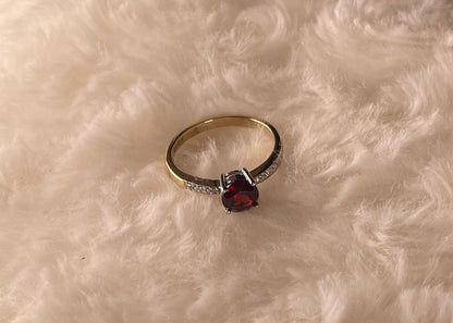 9ct Yellow Gold Garnet Set Dress Ring with Diamond chips