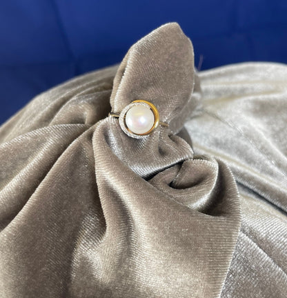 9ct Yellow Gold Freshwater Cultured Pearl Dress Ring with Diamond Knot Setting