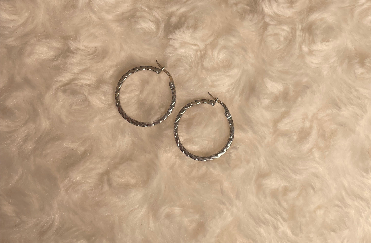 9ct White Gold Flat Twist Hoop Earrings
