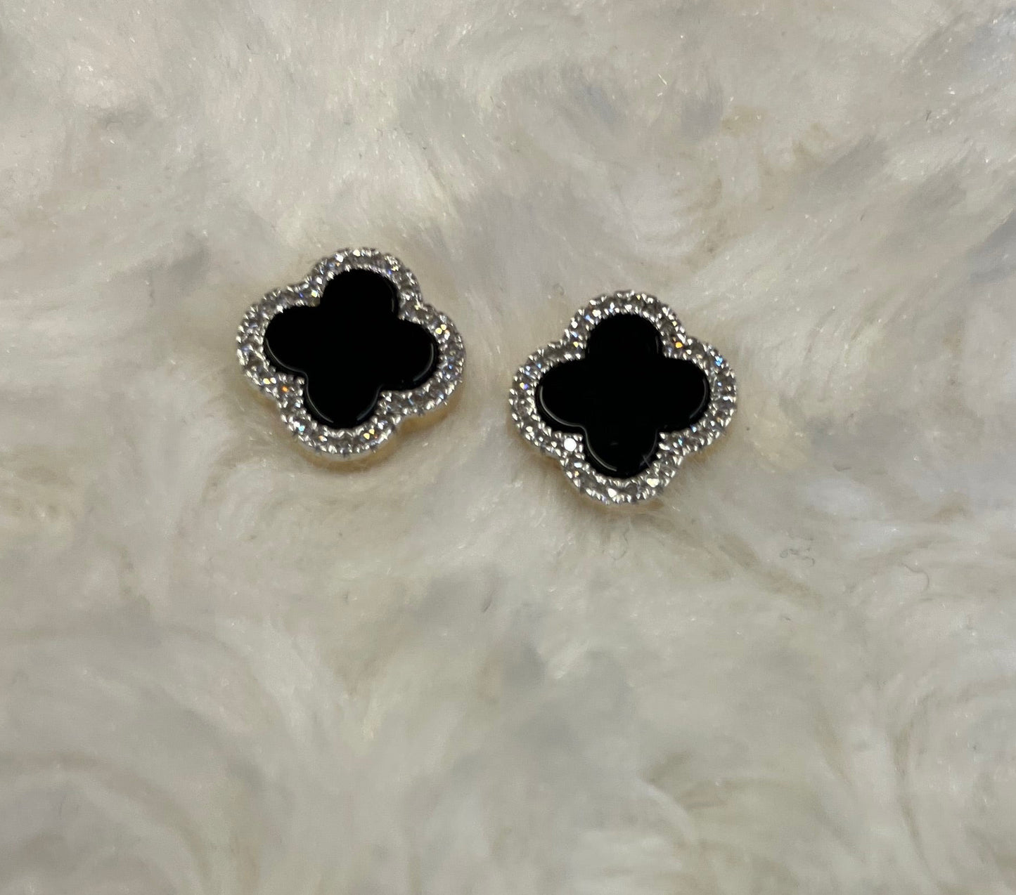 9ct Yellow Gold Onyx & Diamond Clover Earrings