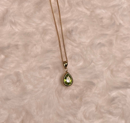 9ct Yellow Gold Pear Shape Peridot Pendant Necklace