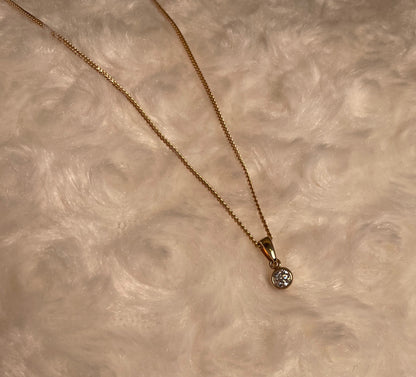 9ct Yellow Gold Delicate Diamond Solitaire Pendant Necklace