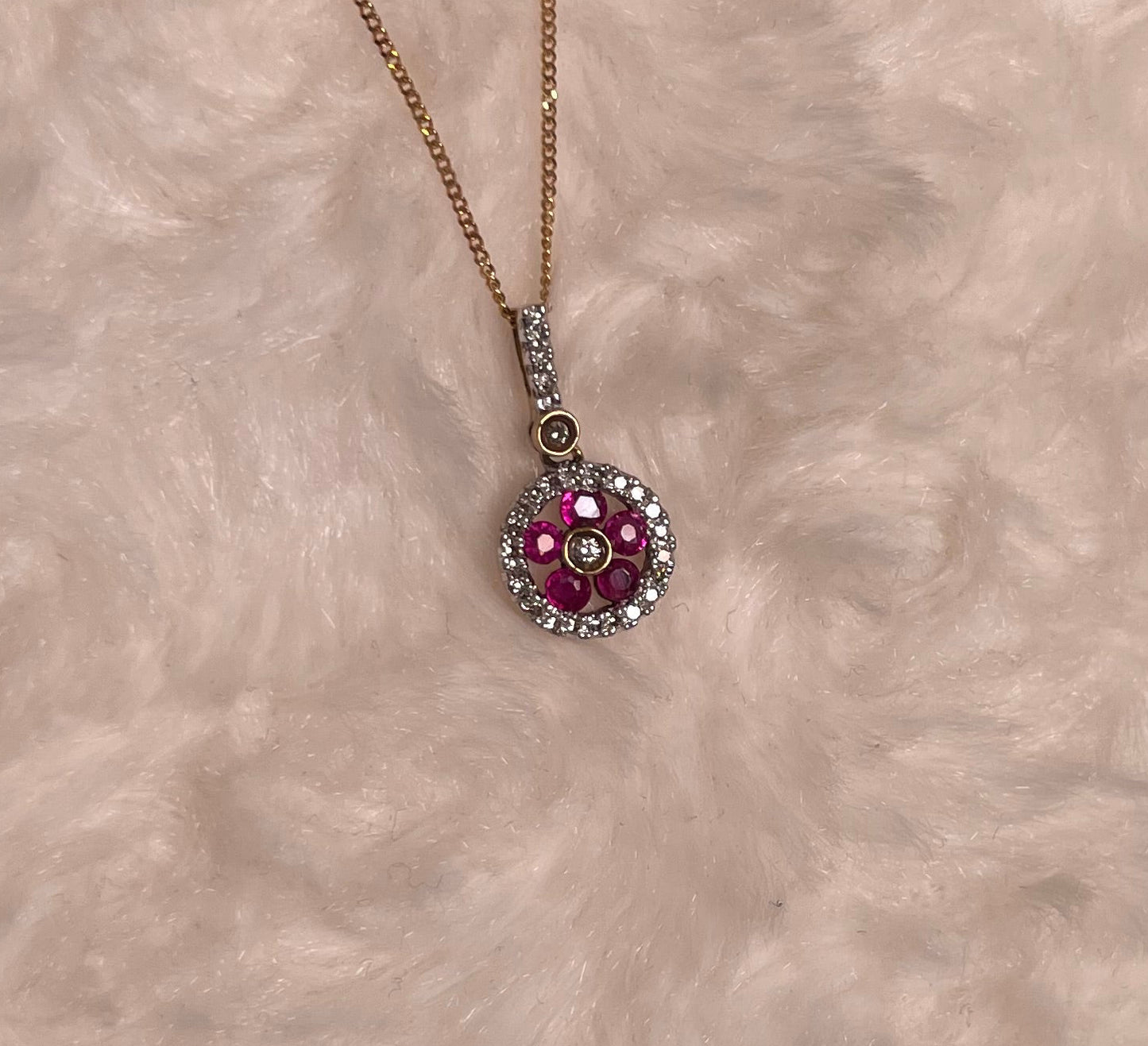 9ct Yellow Gold Cartwheel Design Diamonds & Rubies Pendant Necklace