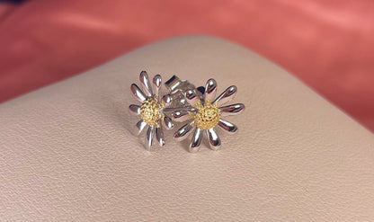 Daisy Earrings Silver Rhodium Plated