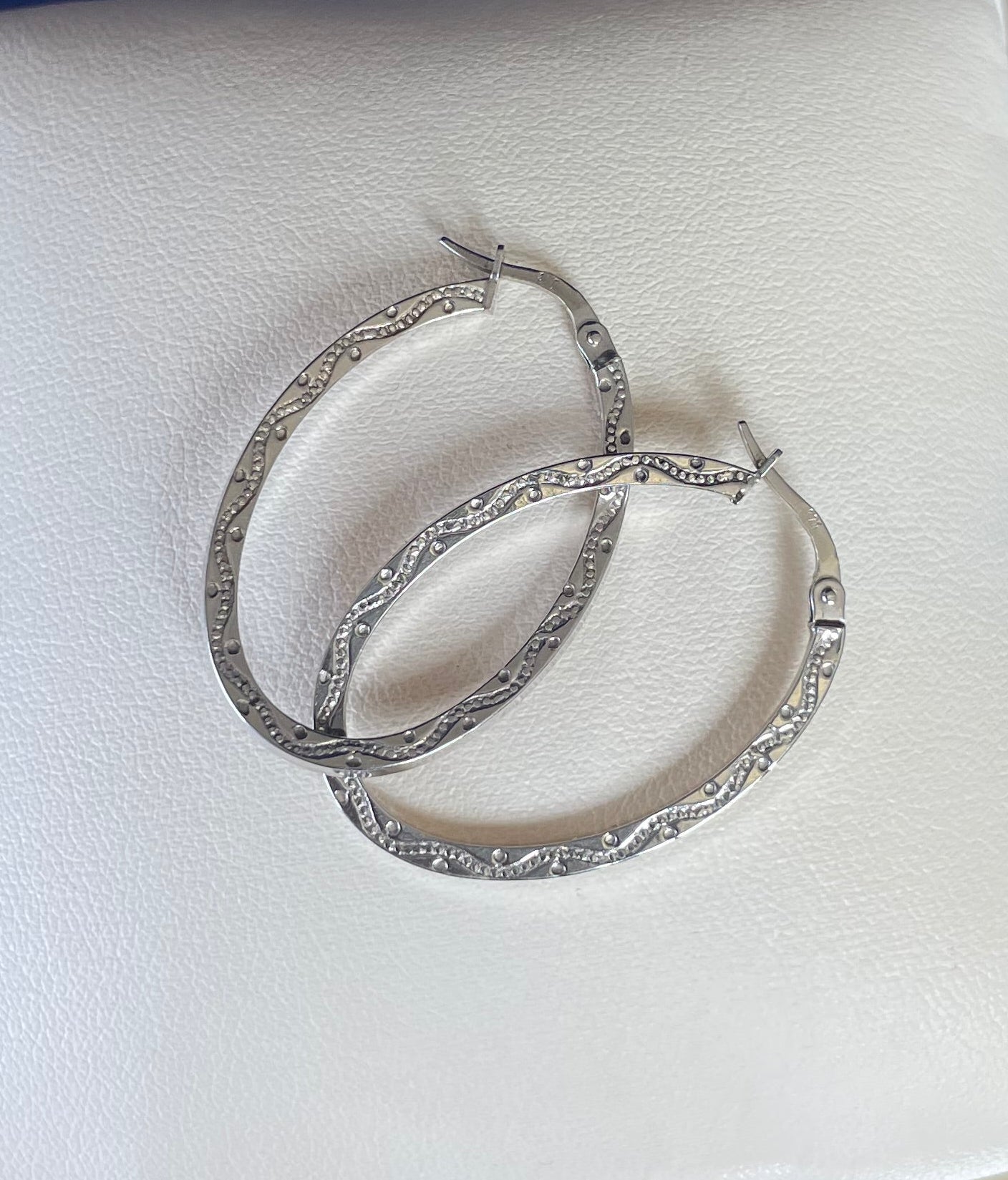 9ct White Gold Slim Flat Oval Hoop Earrings