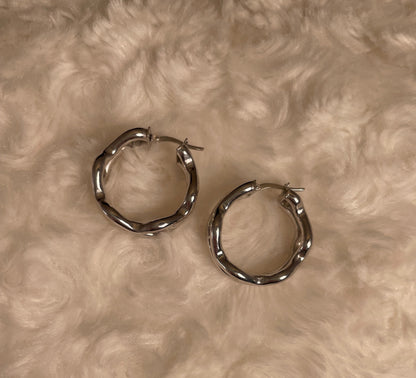 9ct White Gold Wave Hoop Earrings