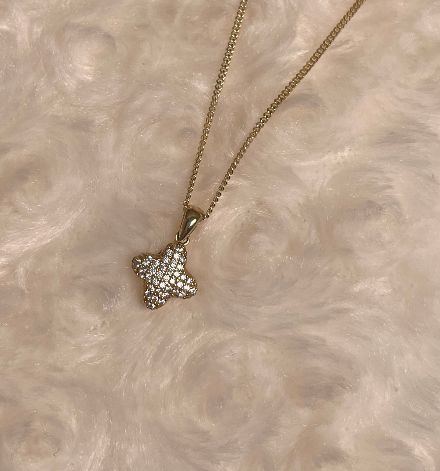 9ct Yellow Gold Four Leaf Clover Pendant Set With Cubic Zirconia