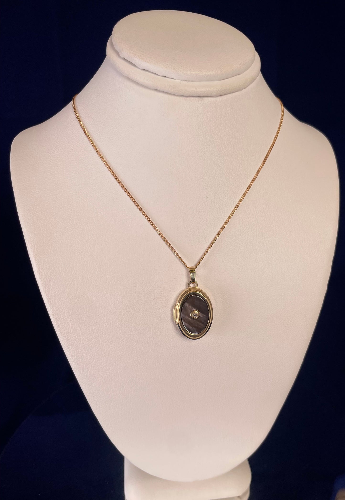 9ct Yellow Gold Grey Mother of Pearl Oval Locket With Small Diamond Centre