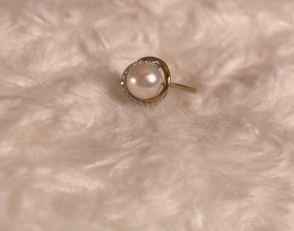 9ct Yellow Gold Fresh Water Cultured Pearl Dress Ring with Diamond Knot Setting