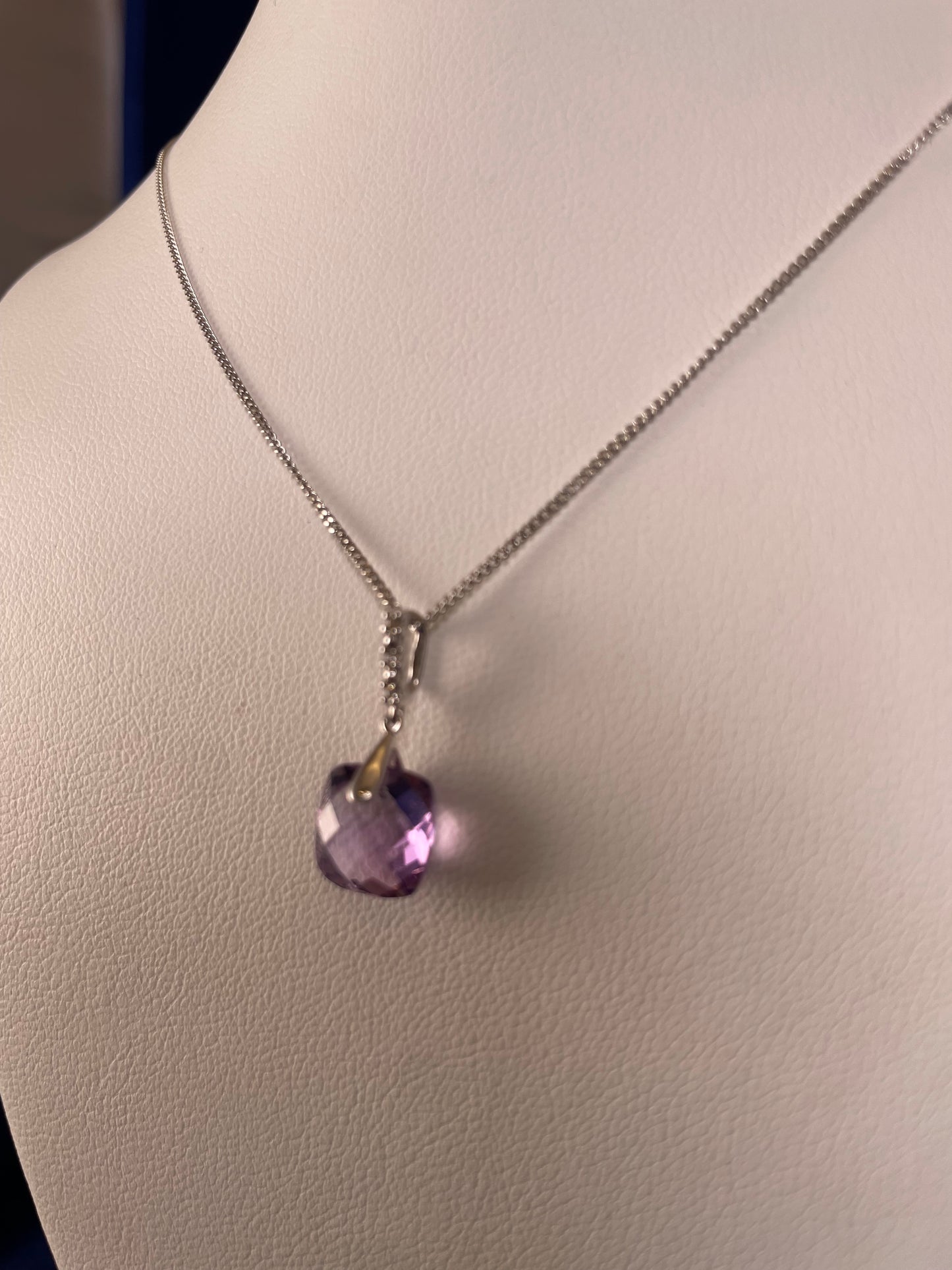 9ct White Gold Pineapple Cut Cushion Shape Amethyst Drop Pendant Necklace