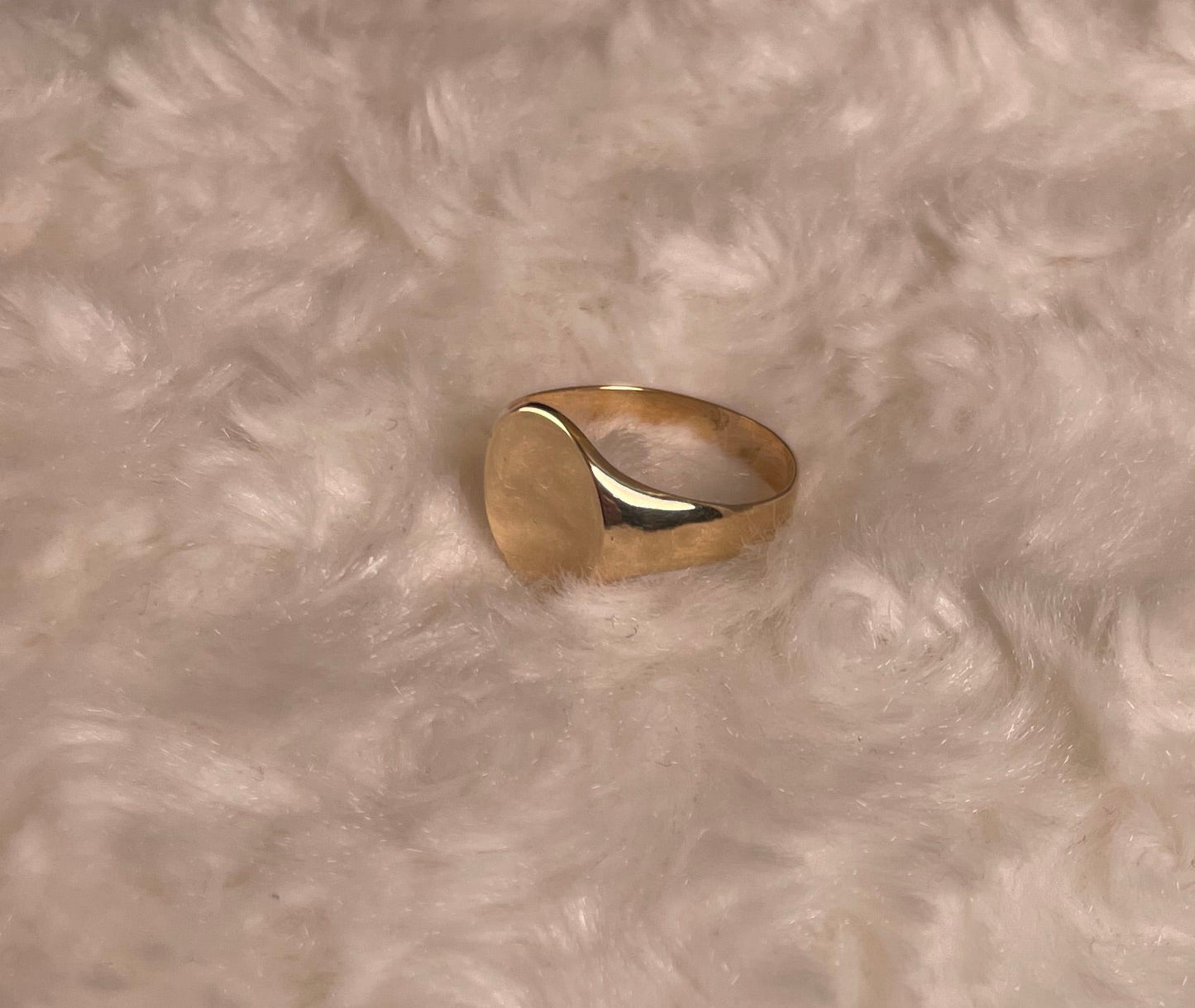 9ct Yellow Gold Plain Oval Signet Ring