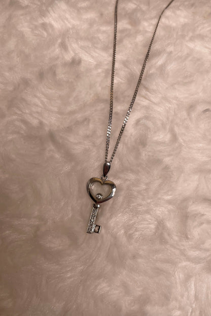 9ct White Gold Key Pendant with Diamond Chips & Floating Diamond