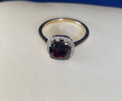 9ct Yellow Gold Garnet Ring & Diamond Ring