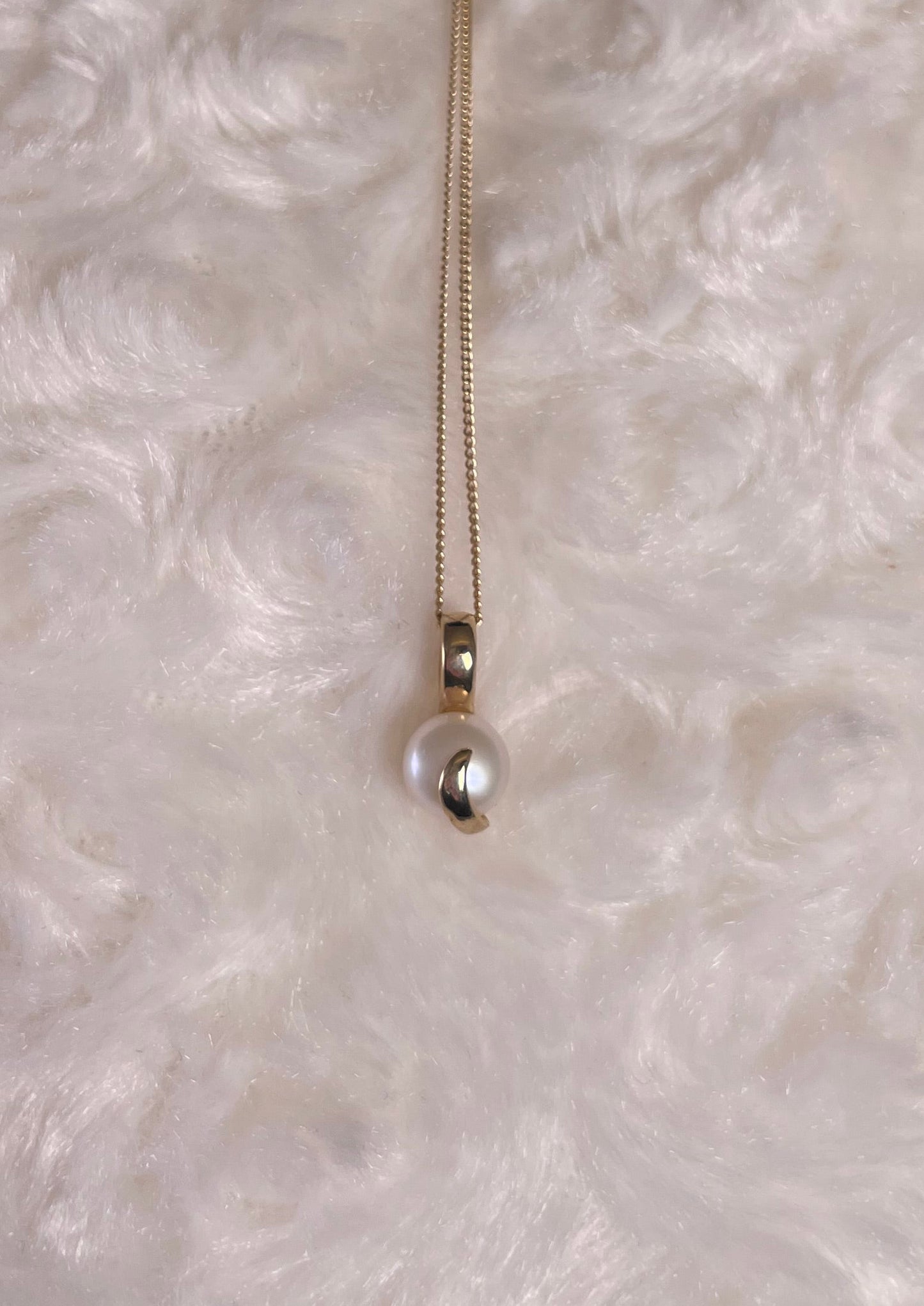 9ct Yellow Gold Freshwater Pearl Pendant Necklace