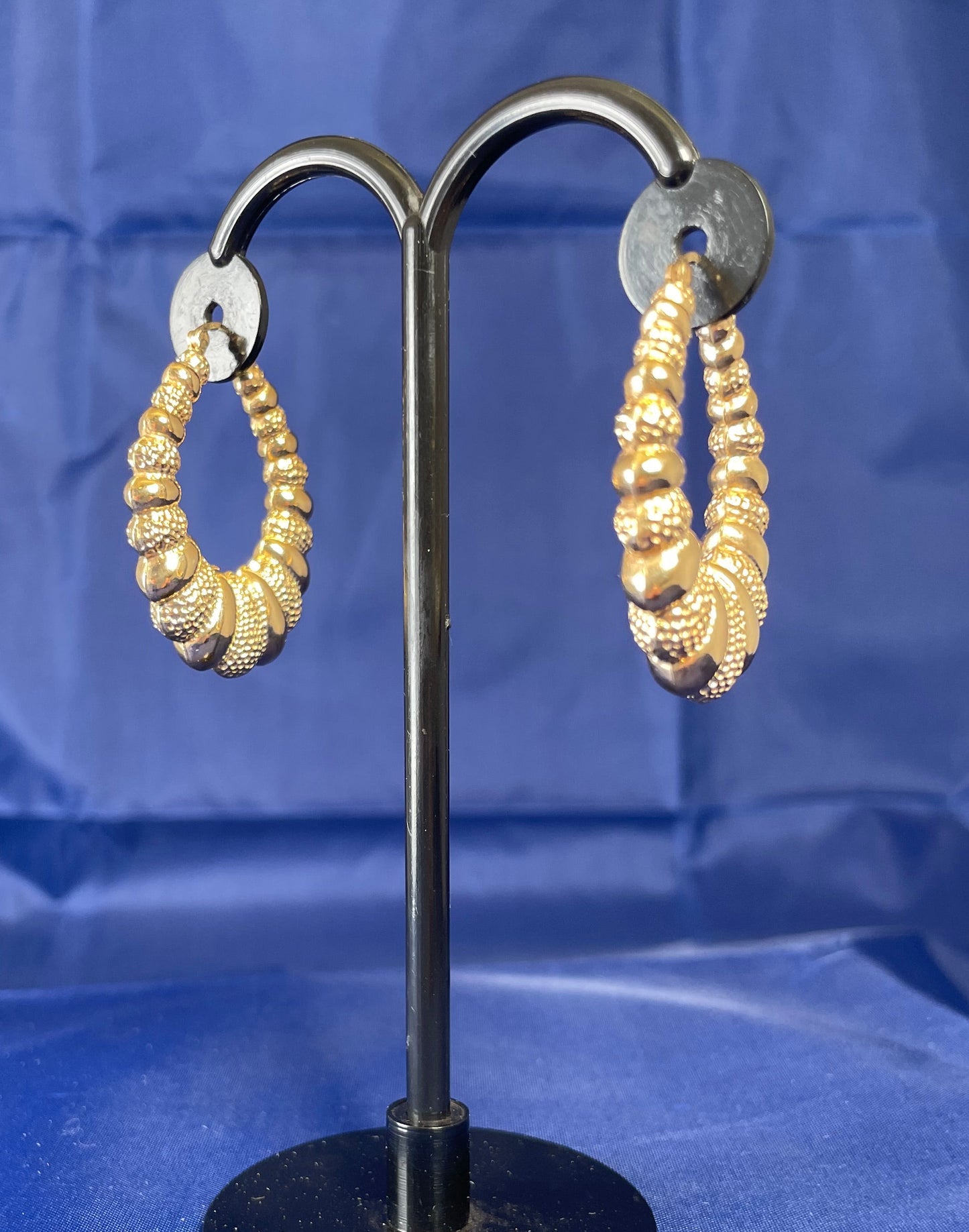 9ct Yellow Gold Patterned Loop Hoop Earrings