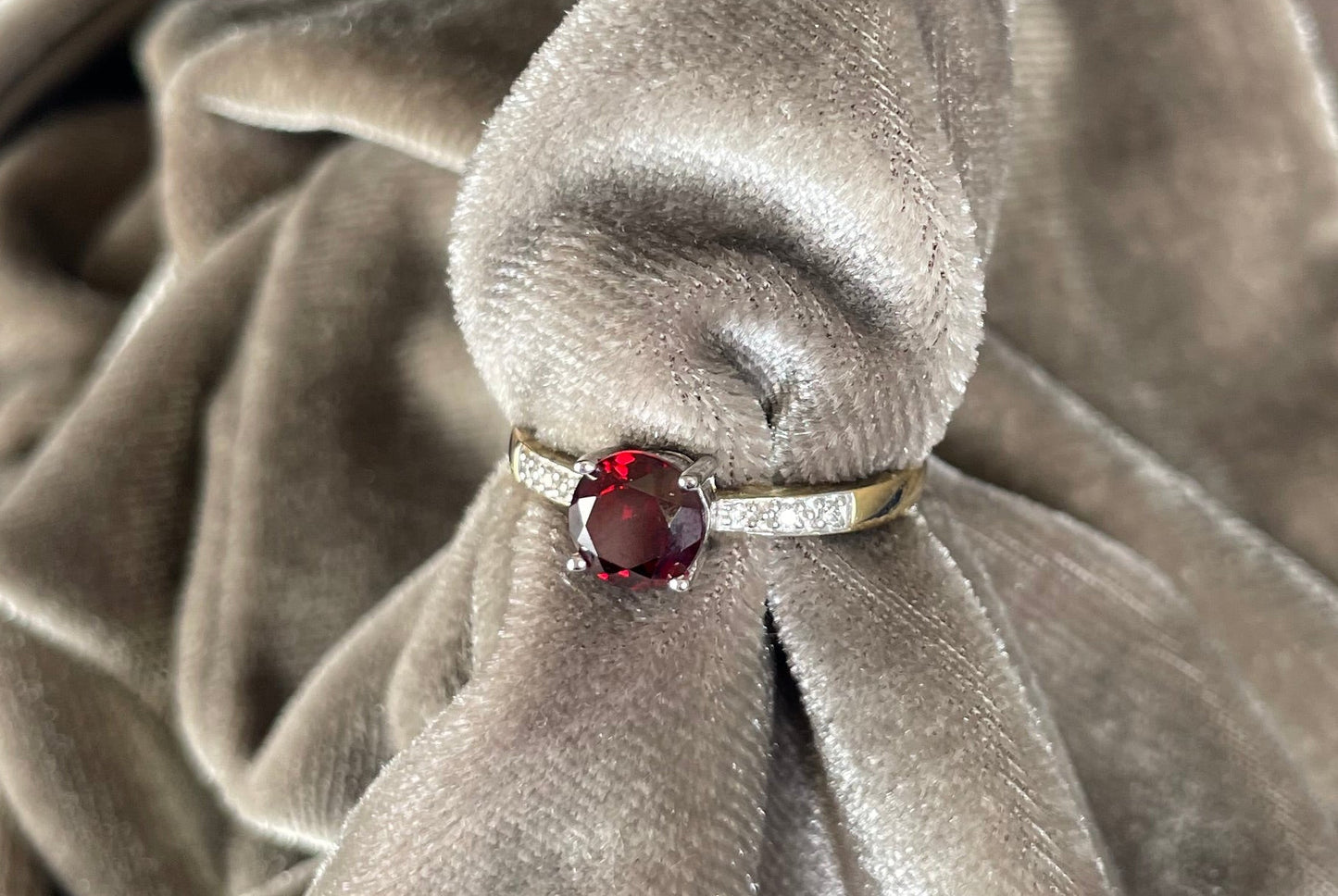 9ct Yellow Gold Garnet Set Dress Ring with Diamond chips