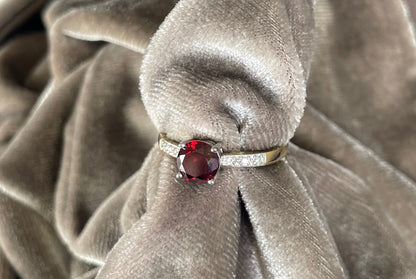 9ct Yellow Gold Garnet Set Dress Ring with Diamond chips