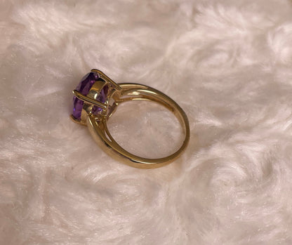 9ct Yellow Gold Pineapple Cut Amethyst Ring