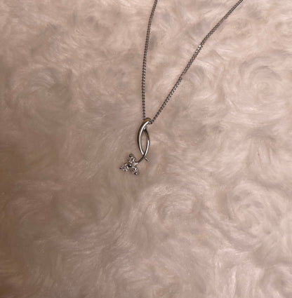 9ct White Gold Drop Pendant set with Diamonds Necklace