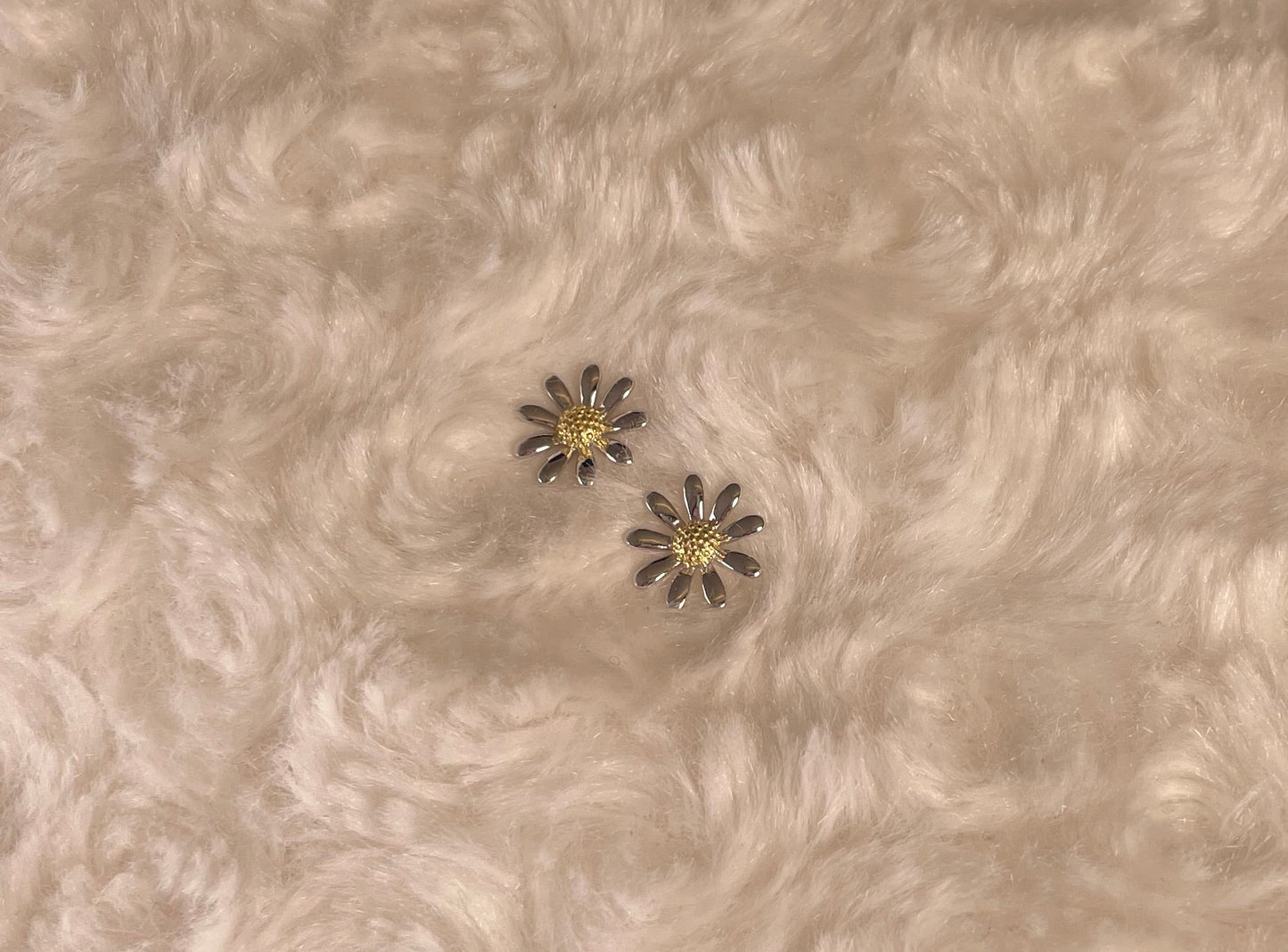 Rhodium-Plated Silver Delicate Daisy Earrings
