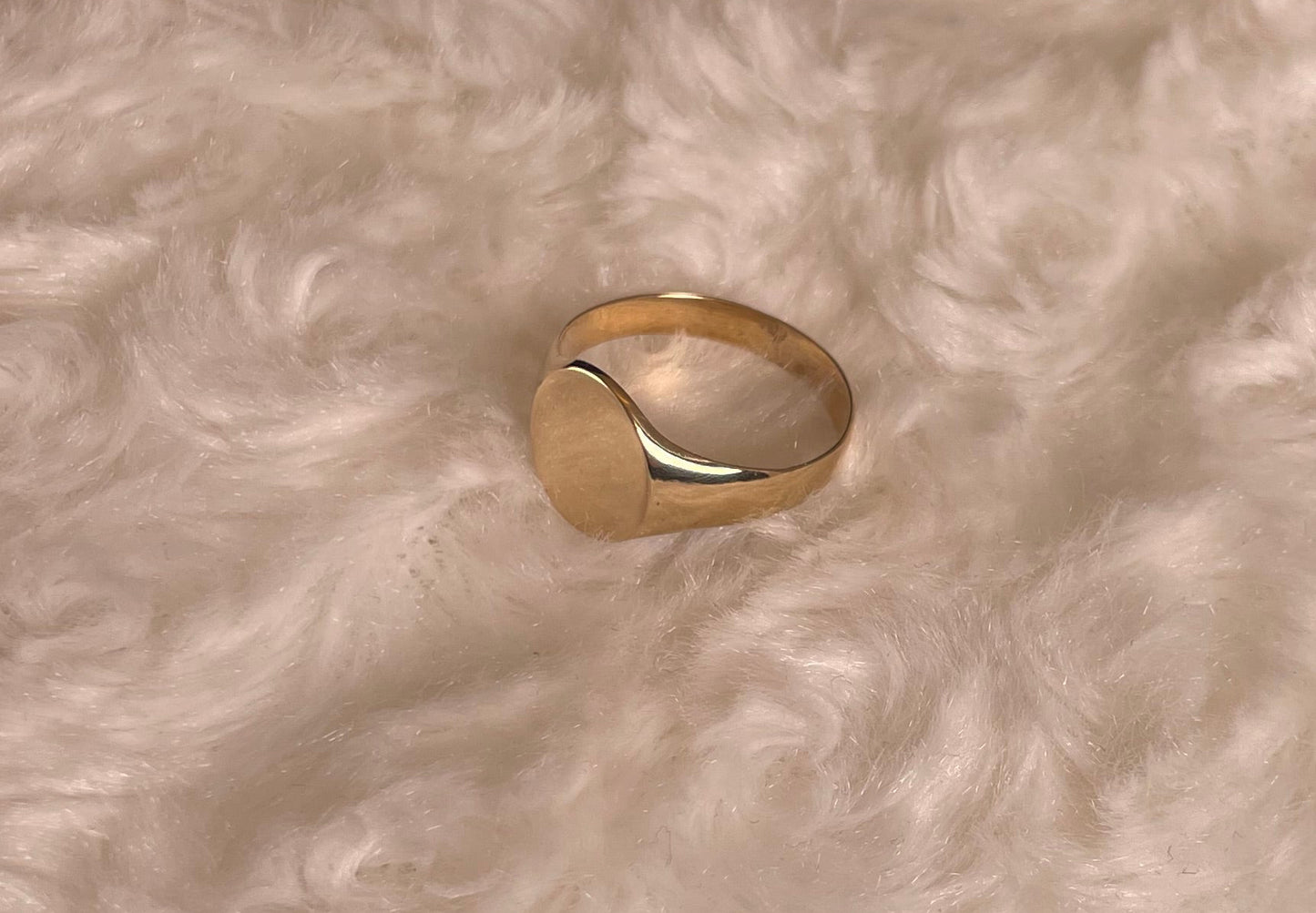 9ct Yellow Gold Plain Oval Signet Ring