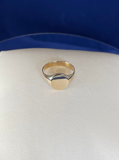 9ct Yellow Gold Plain Oval Signet Ring