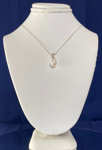 Fresh Water Cultured Pearl Necklace