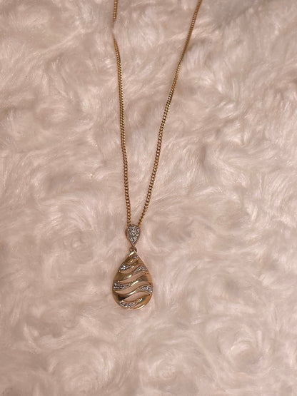9ct Yellow Gold Teardrop Lattice Diamond Pendant Necklace