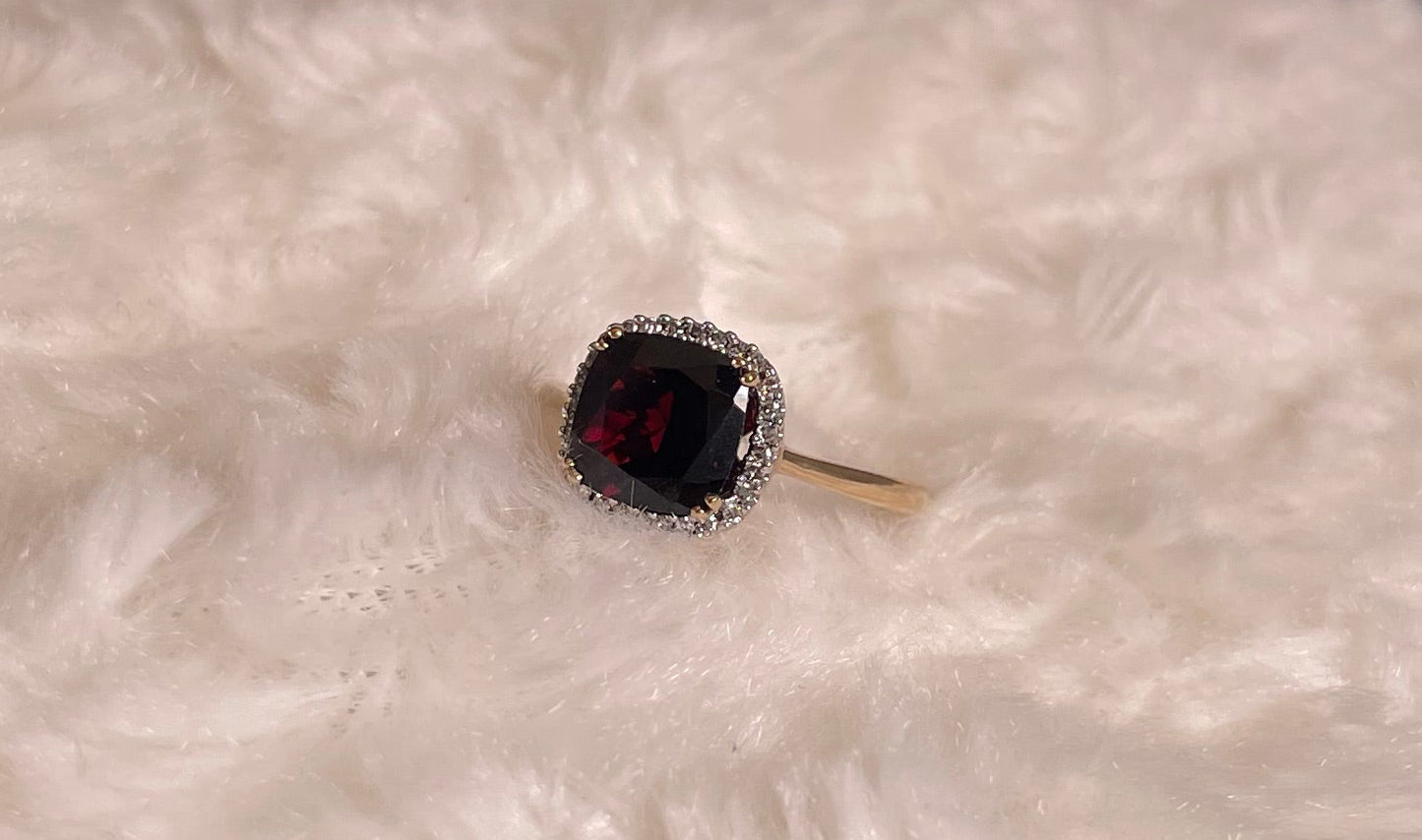 9ct Yellow Gold Garnet Ring & Diamond Ring