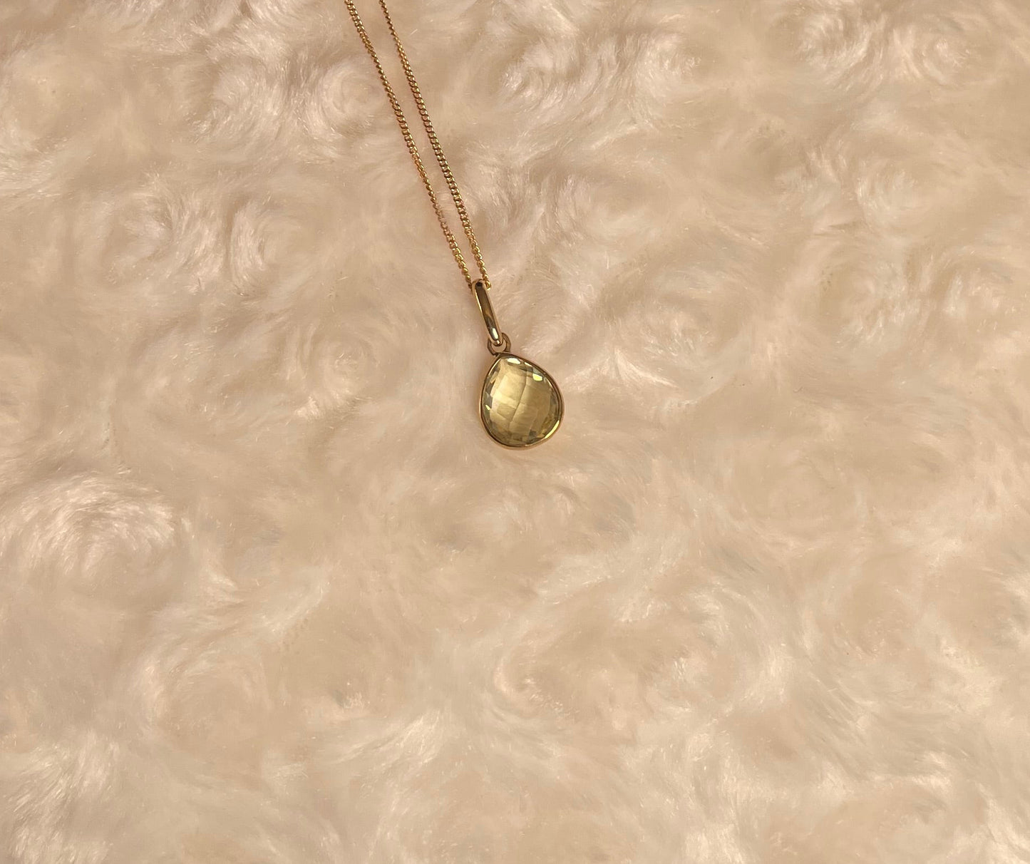 9ct Yellow Gold Pear Shaped Pineapple Cut Lemon Quartz Pendant Necklace