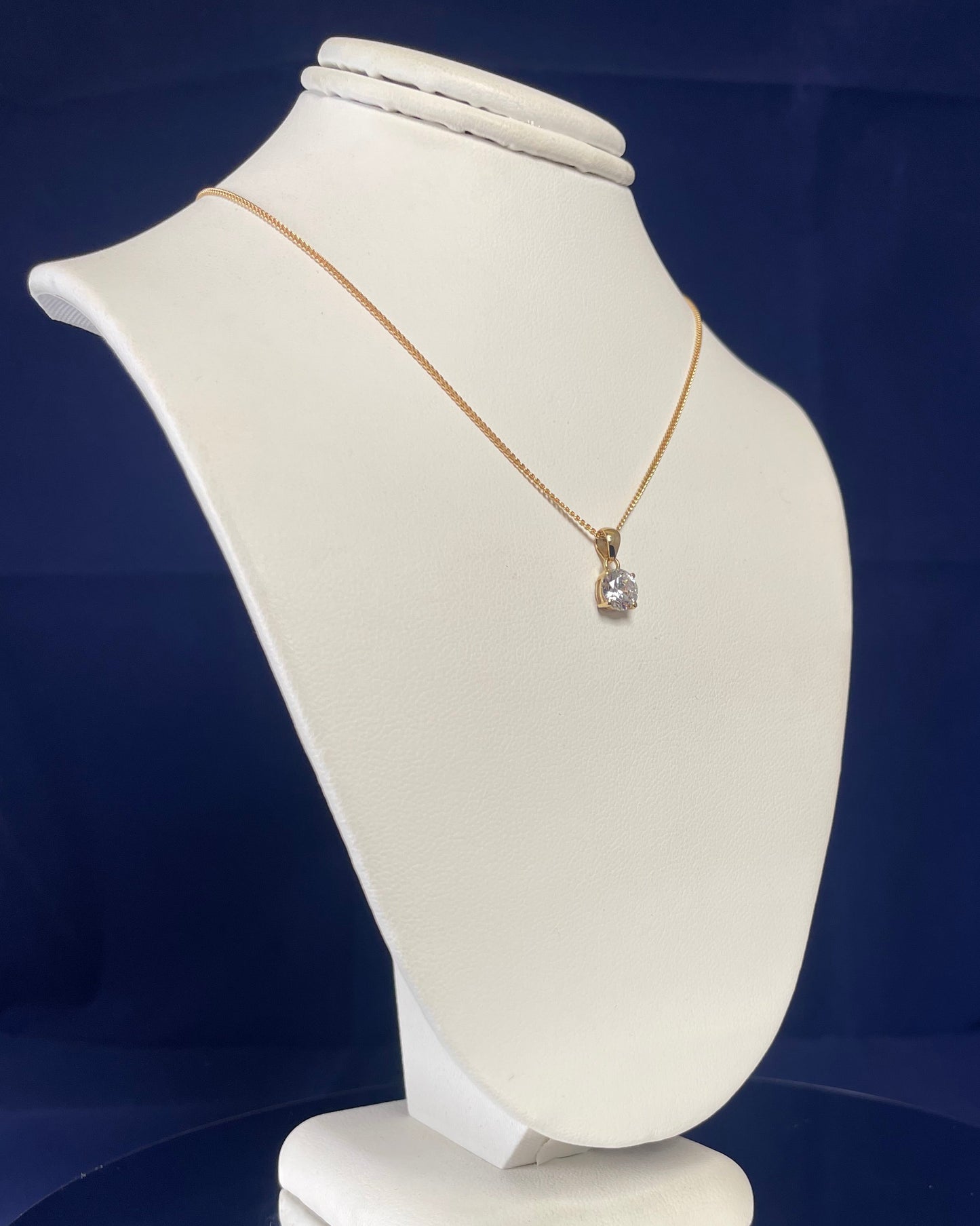 9ct Yellow Gold Cubic Zirconia Pendant Necklace