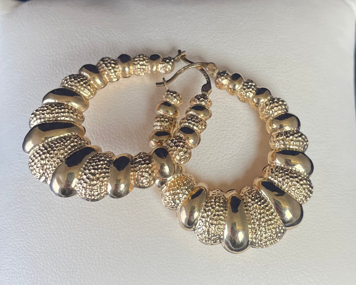 9ct Yellow Gold Patterned Loop Hoop Earrings