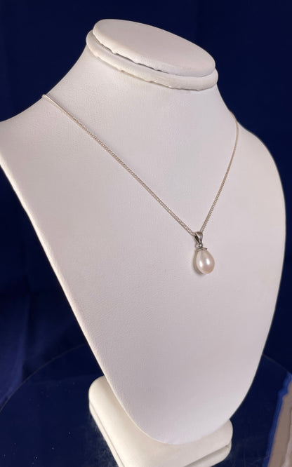 Fresh Water Cultured Pearl Necklace