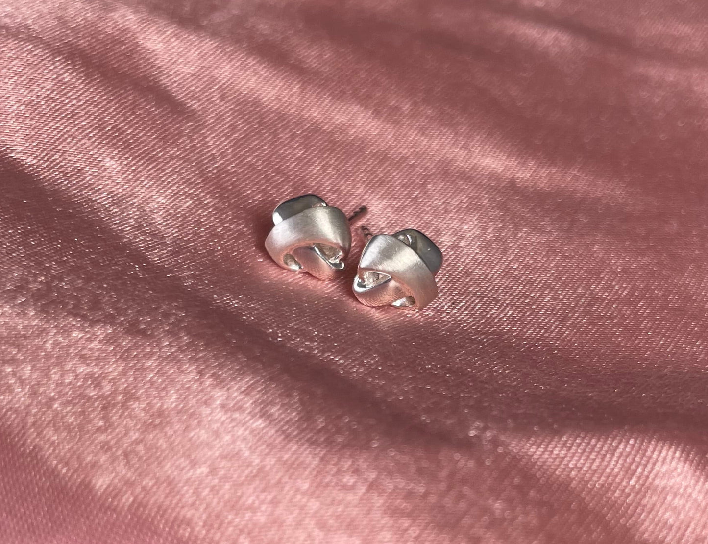 Knot Earrings With Shiny & Brushed Effect Rhodium Plated Silver