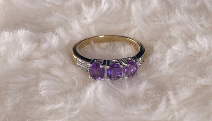9ct Yellow Gold Ring with Oval Amethysts & Diamonds