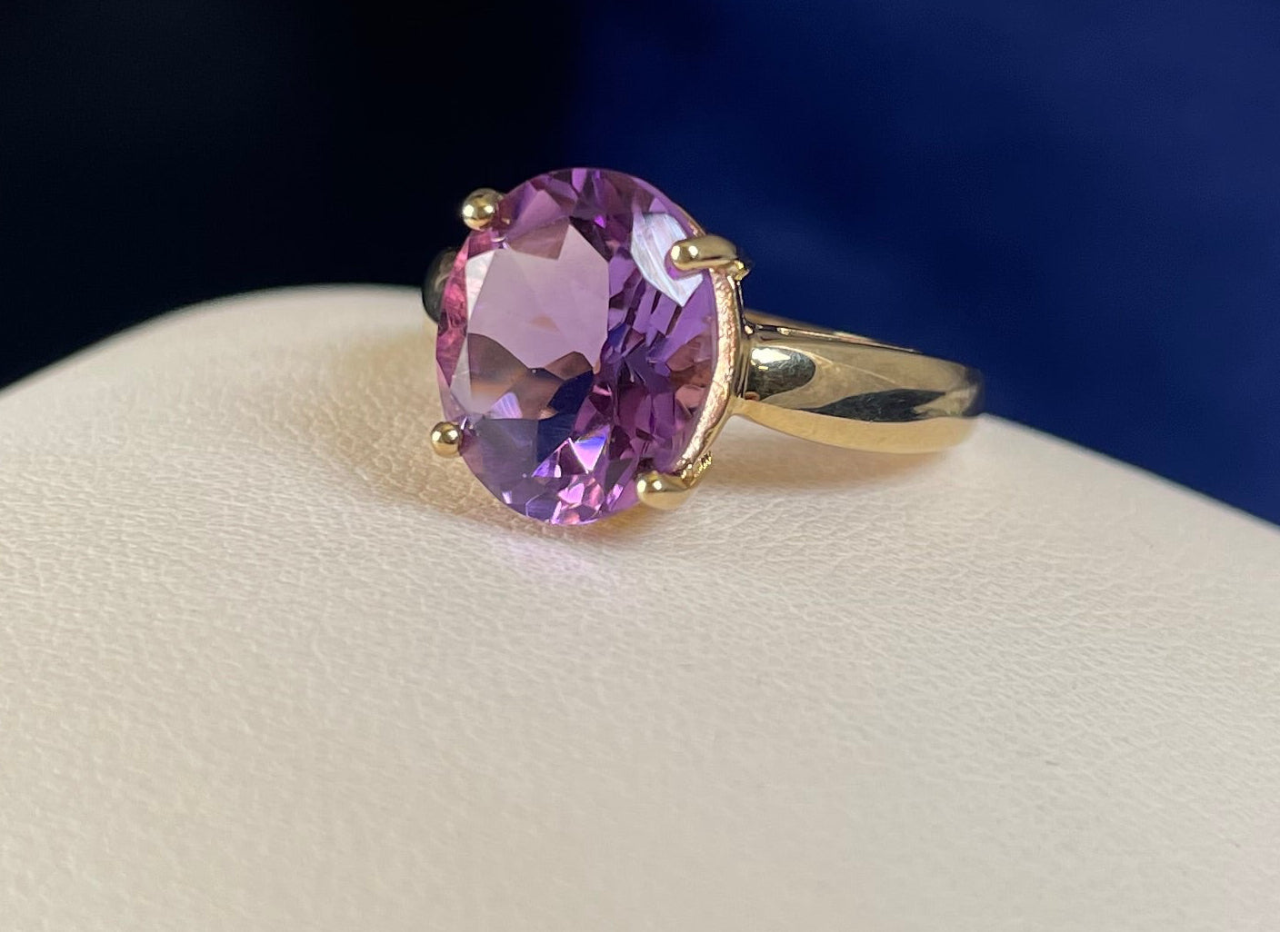 9ct Yellow Gold Pineapple Cut Amethyst Ring