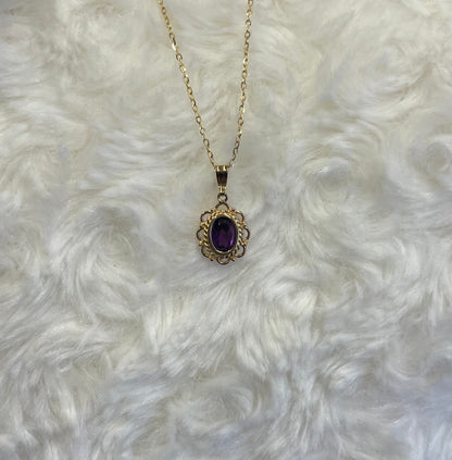 9ct Yellow Gold Rubover Set Oval Amethyst with Filigree Surround Pendant Necklace
