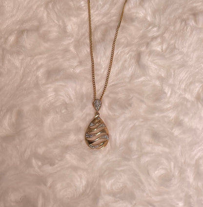9ct Yellow Gold Teardrop Lattice Diamond Pendant Necklace