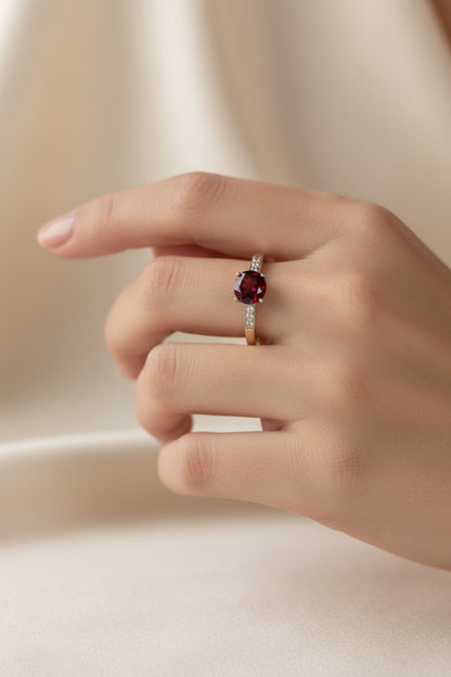 9ct Yellow Gold Garnet Set Dress Ring with Diamond chips