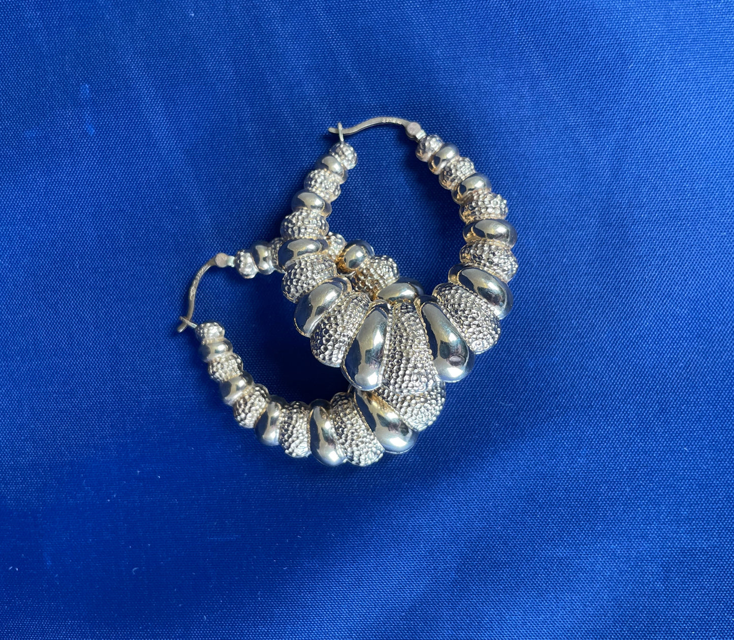 9ct Yellow Gold Patterned Loop Hoop Earrings