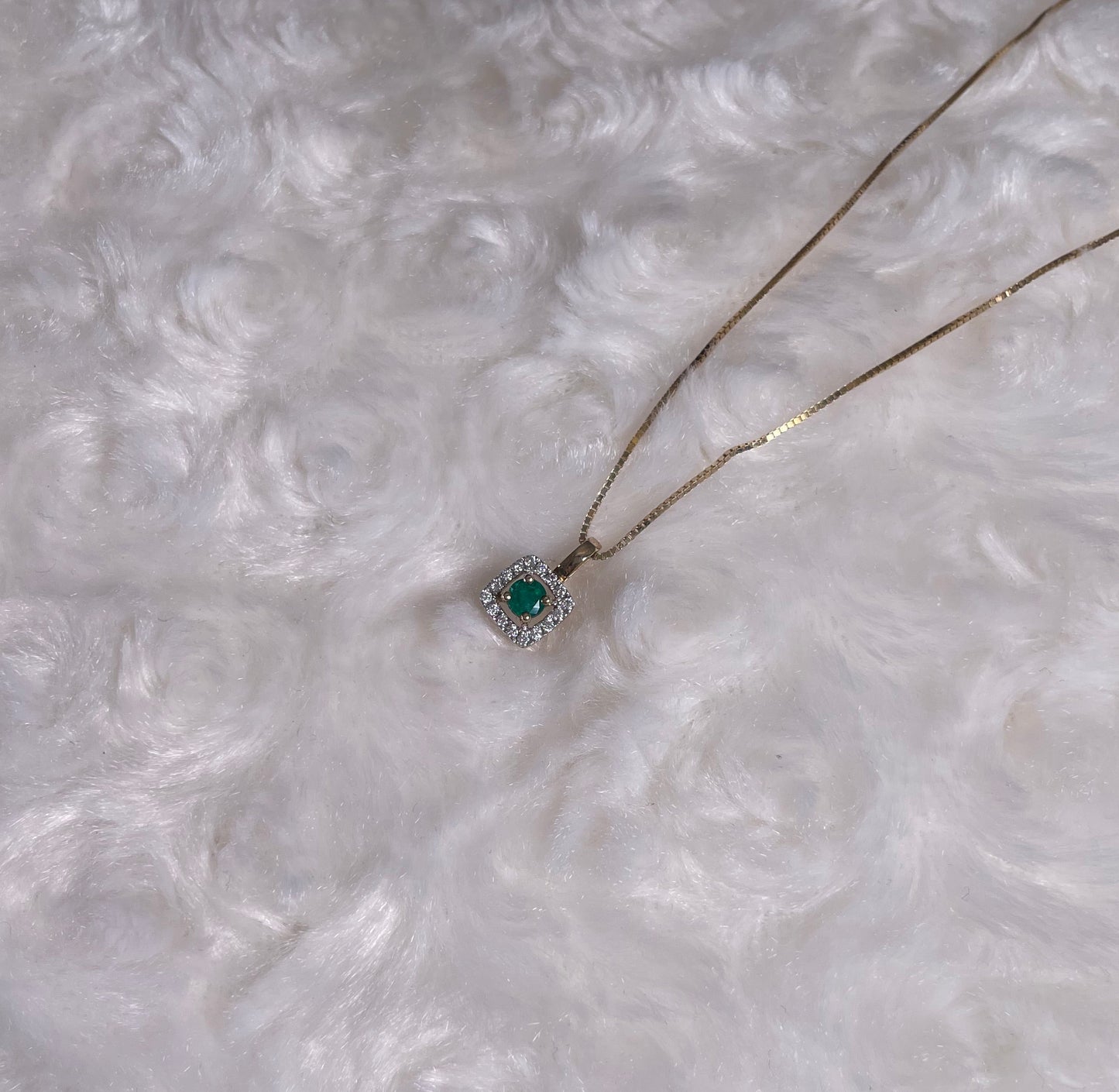 9ct Yellow Gold Round Emerald With Diamond Cluster Pendant Necklace