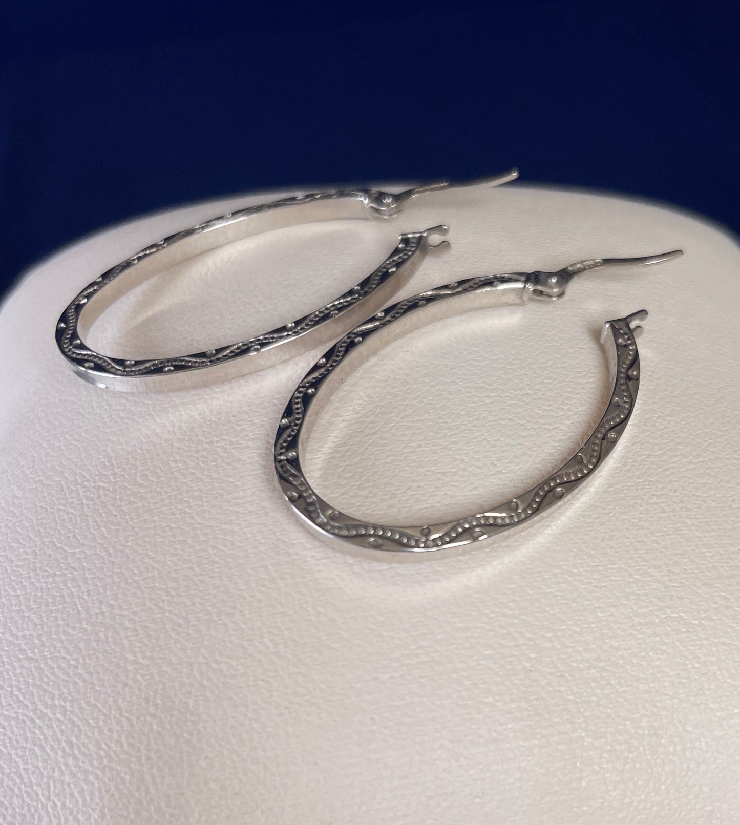 9ct White Gold Slim Flat Oval Hoop Earrings