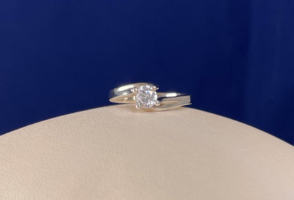 Brilliant Cut Cubic Zirconia Twist Shoulder Ring