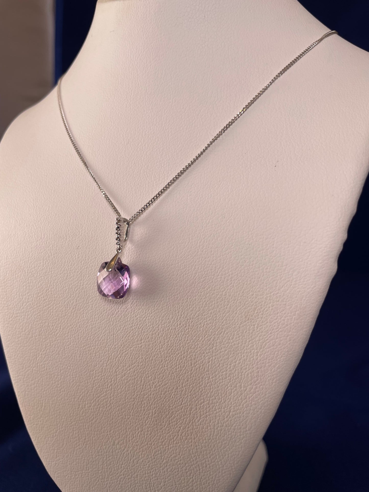 9ct White Gold Pineapple Cut Cushion Shape Amethyst Drop Pendant Necklace