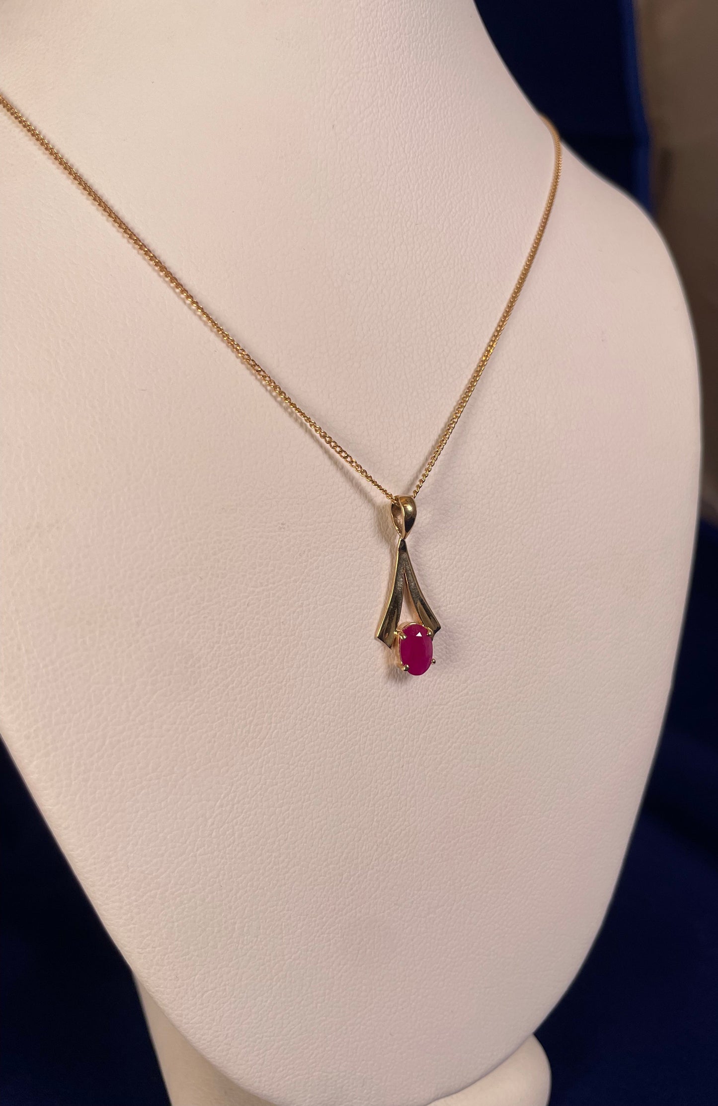 9ct Yellow Gold Oval Ruby Fan Design Pendant Necklace