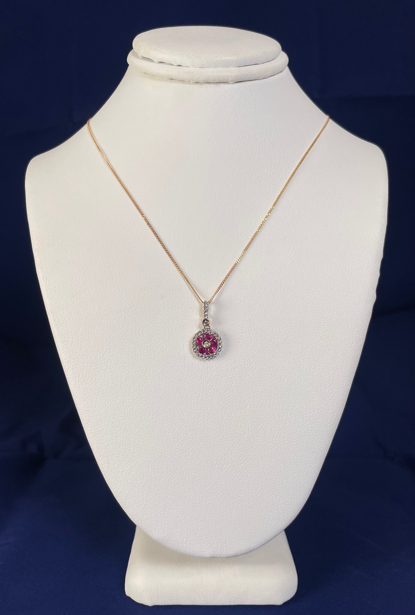 9ct Yellow Gold Cartwheel Design Diamonds & Five Rubies Pendant Necklace
