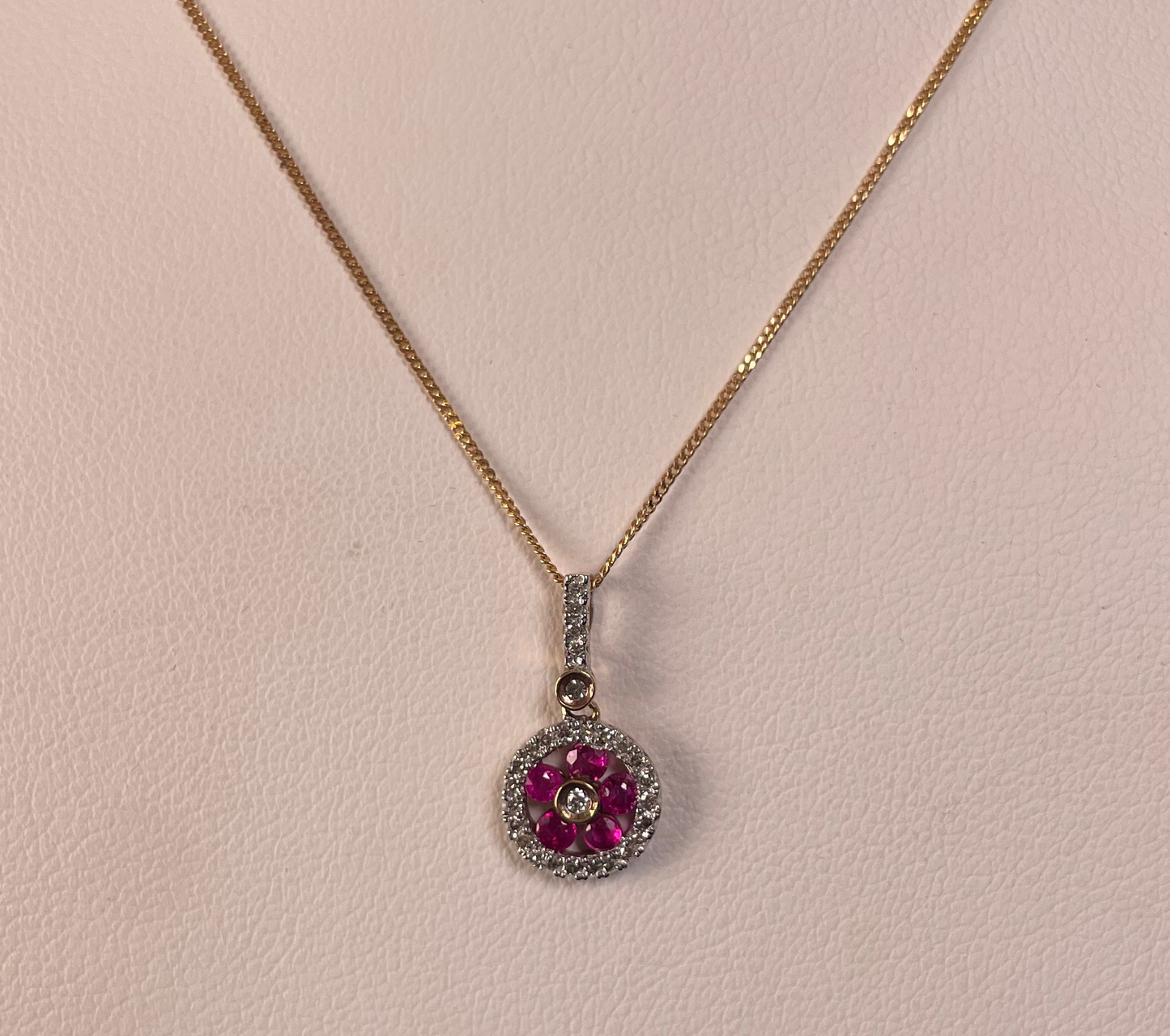 9ct Yellow Gold Cartwheel Design Diamonds & Five Rubies Pendant Necklace