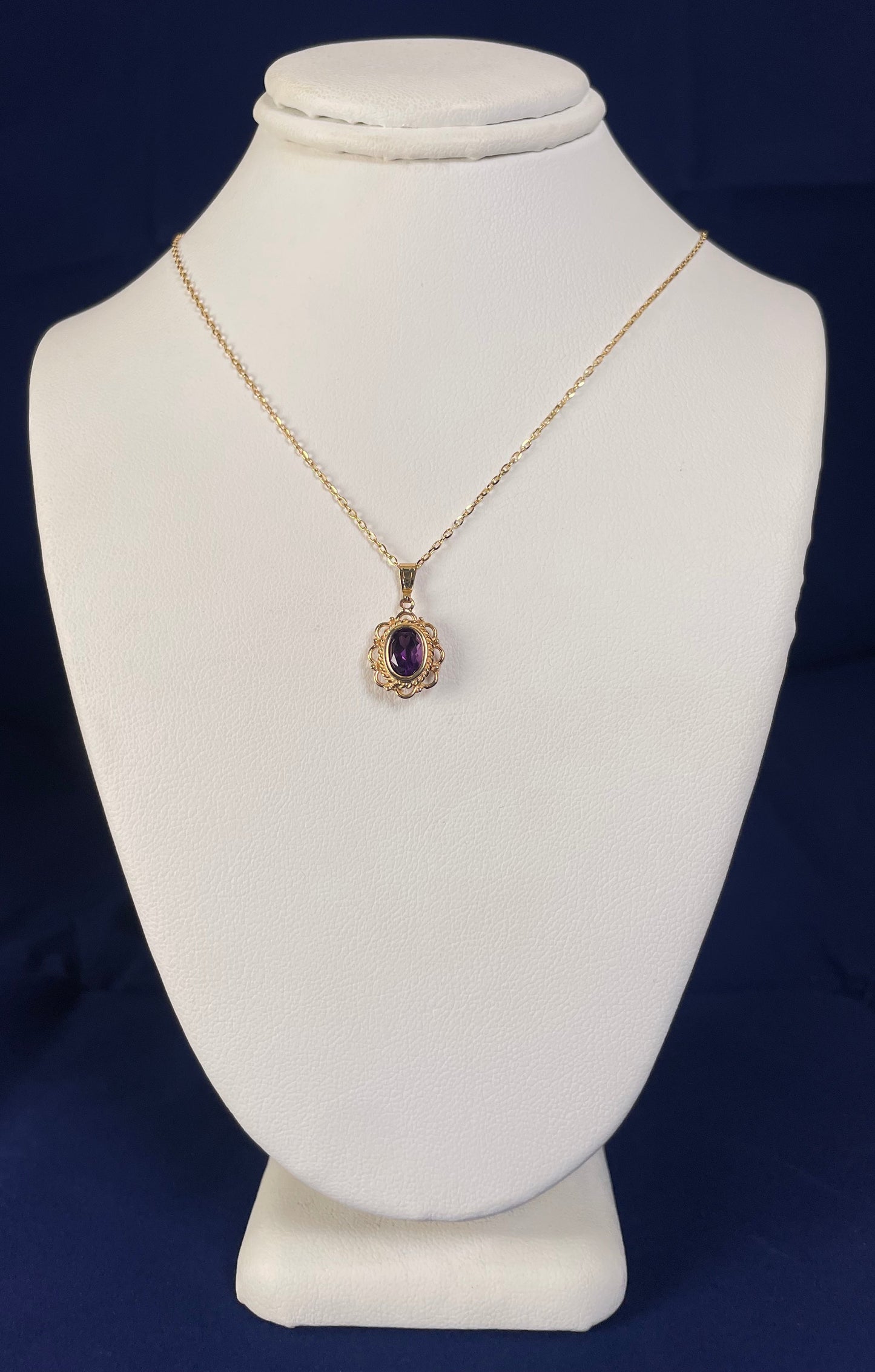 9ct Yellow Gold Rubover Set Oval Amethyst with Filigree Surround Pendant Necklace