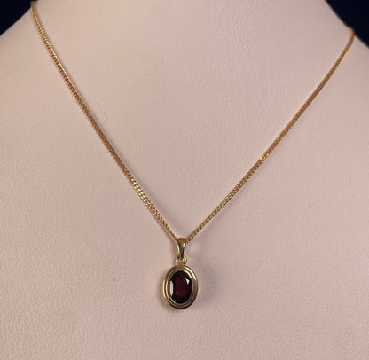 9ct Yellow Gold Oval Garnet Pendant Necklace